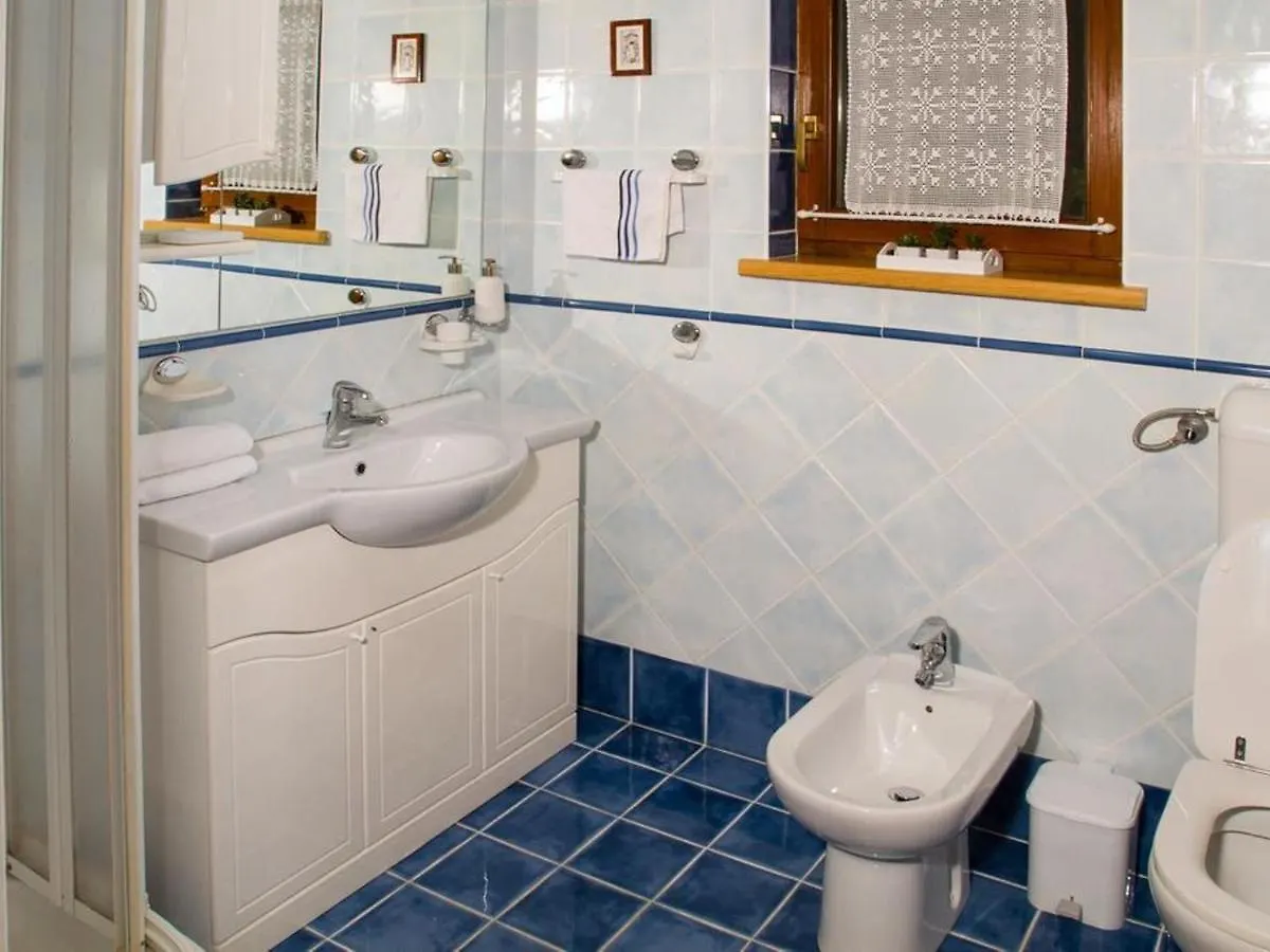Secluded Holiday Home With Jacuzzi In Kozji Vrh Croatie