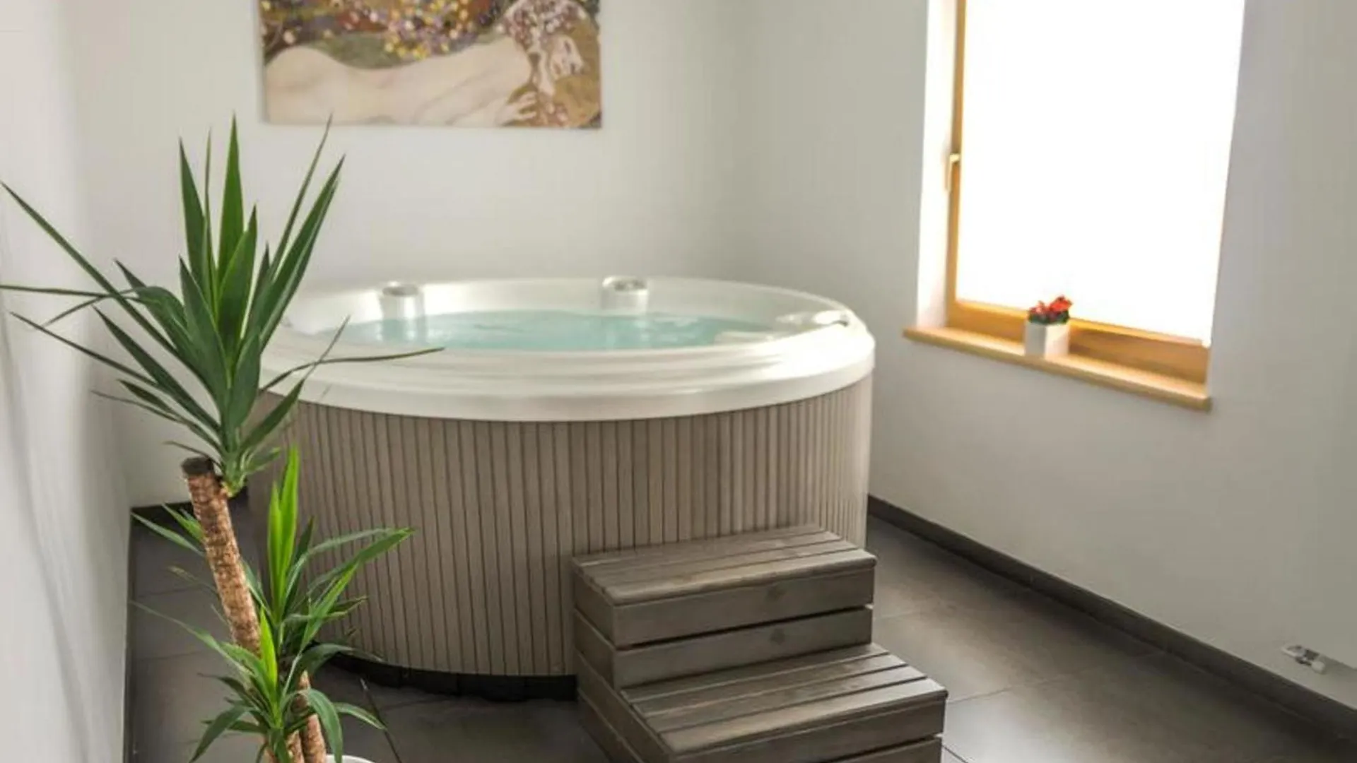 Secluded Holiday Home With Jacuzzi In Kozji Vrh 0*,  Croatie
